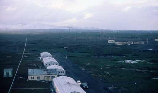 La base de Port aux Français vue aérienne, l'alignement des Fillods B