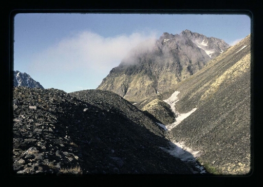 Paysage vers le glacier de la Baie du Roi - mission CNRS 1965