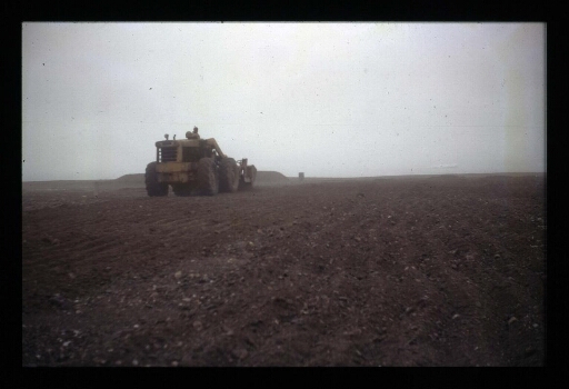 Un bulldozer près de Ny-Ålesund - mission CNRS 1965
