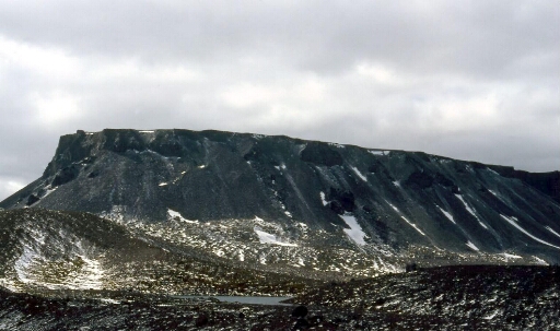 Ballade de 9 jours autour du Mont Ross - J2 - La table du cratère du Ross