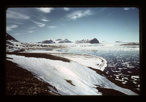 Le fjord au degel - mission CNRS 1966