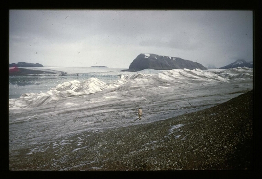 Vers le  glacier - mission CNRS 1963 - vue 3