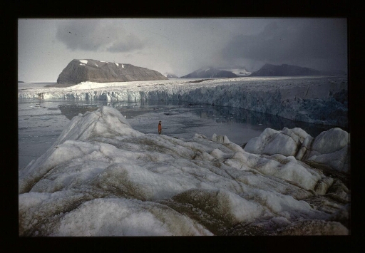 Surface du glacier -  mission CNRS 1963 - vue 4