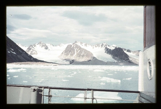 Vue sur Magdelana Bay depuis un navire- mission CNRS 1966