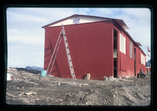 Le premier bâtiment de la base Corbel- mission CNRS 1964 - vue 2