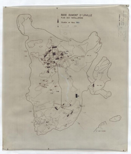 Base Dumont d'Urville, plan des installations, situation mars 1980