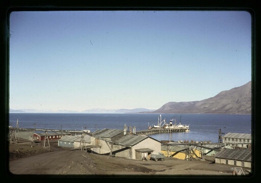 Longyearbyen -Port - mission CNRS 1963 - vue 1
