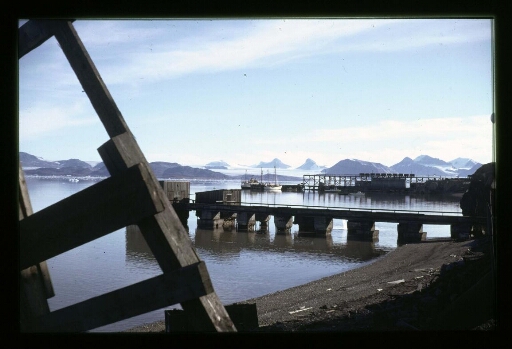 Ny-Ålesund, jetée du port - mission CNRS 1963