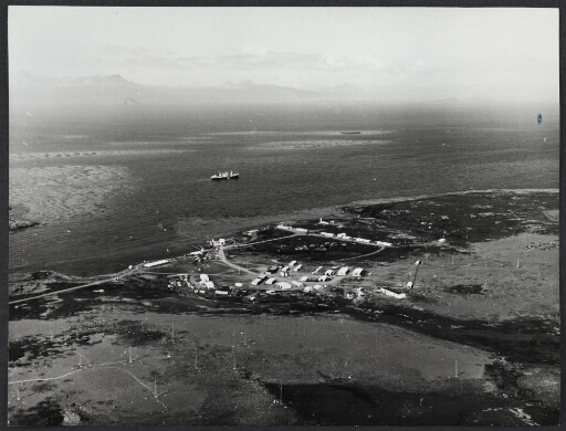 Vue aérienne et d'ensemble de la base de Port-aux-Français