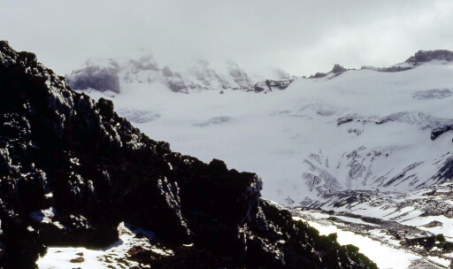 Ballade de 9 jours autour du Mont Ross - J3 - Val des Skuas_Crique Nunn. Au passage du glacier des Gendarmes