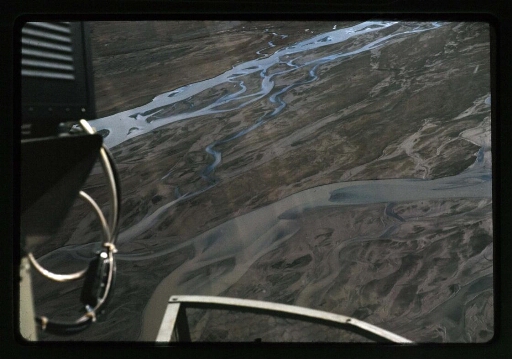 Vue depuis un hélicoptère sur la toundra du Spitzberg - mission CNRS 1964 - vue 1