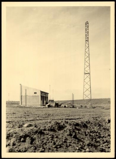 Port-aux-Français, 1955, station des émetteurs radio